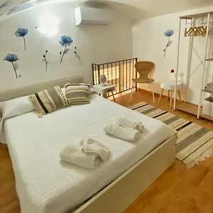 https://nicehouse.taorminaitalyhotels.com